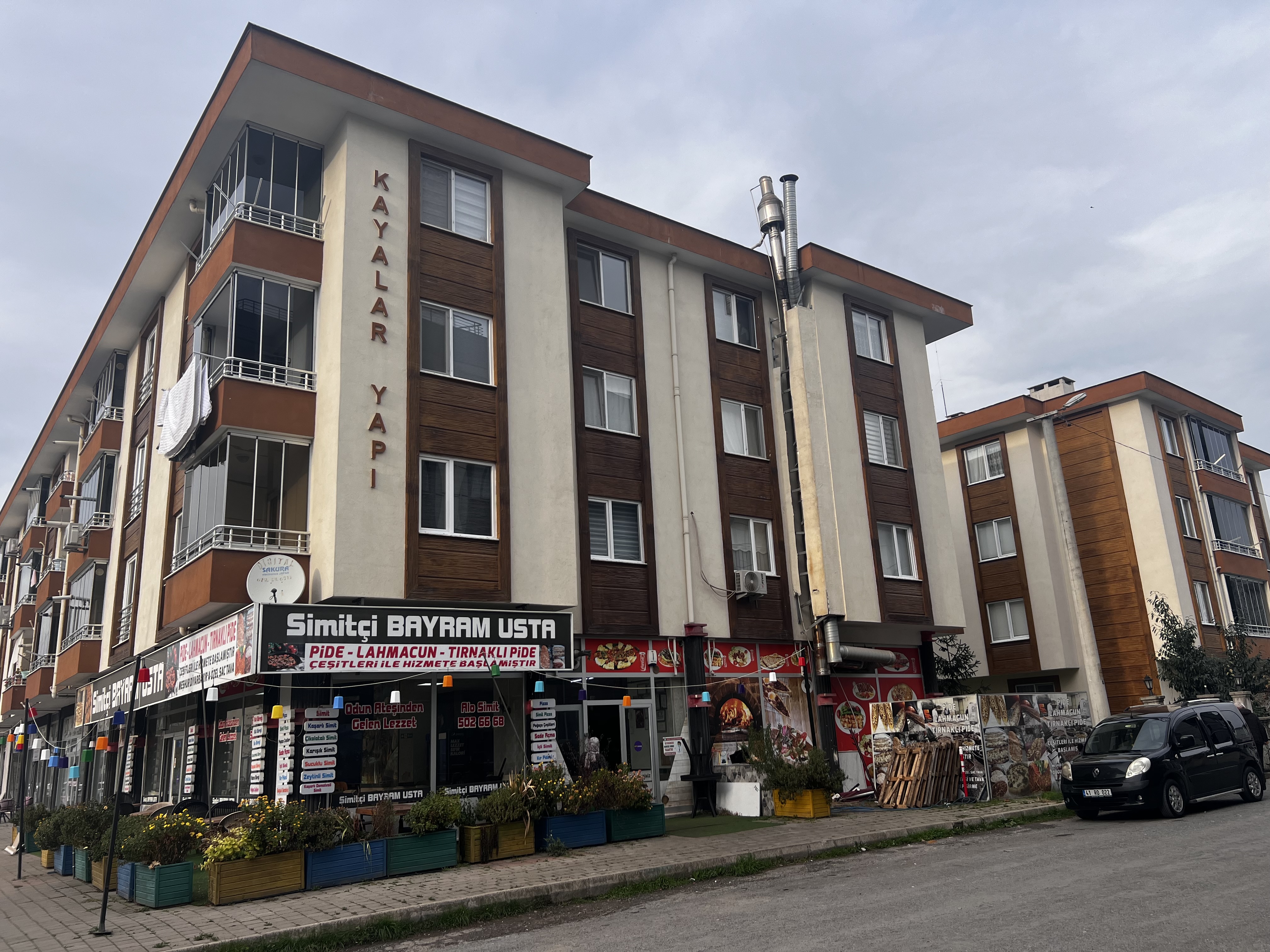 ALPER ATALA GAYRİMENKUL YILDIRIM BEYAZIT CAD. 2+1 SATILIK DAİRE